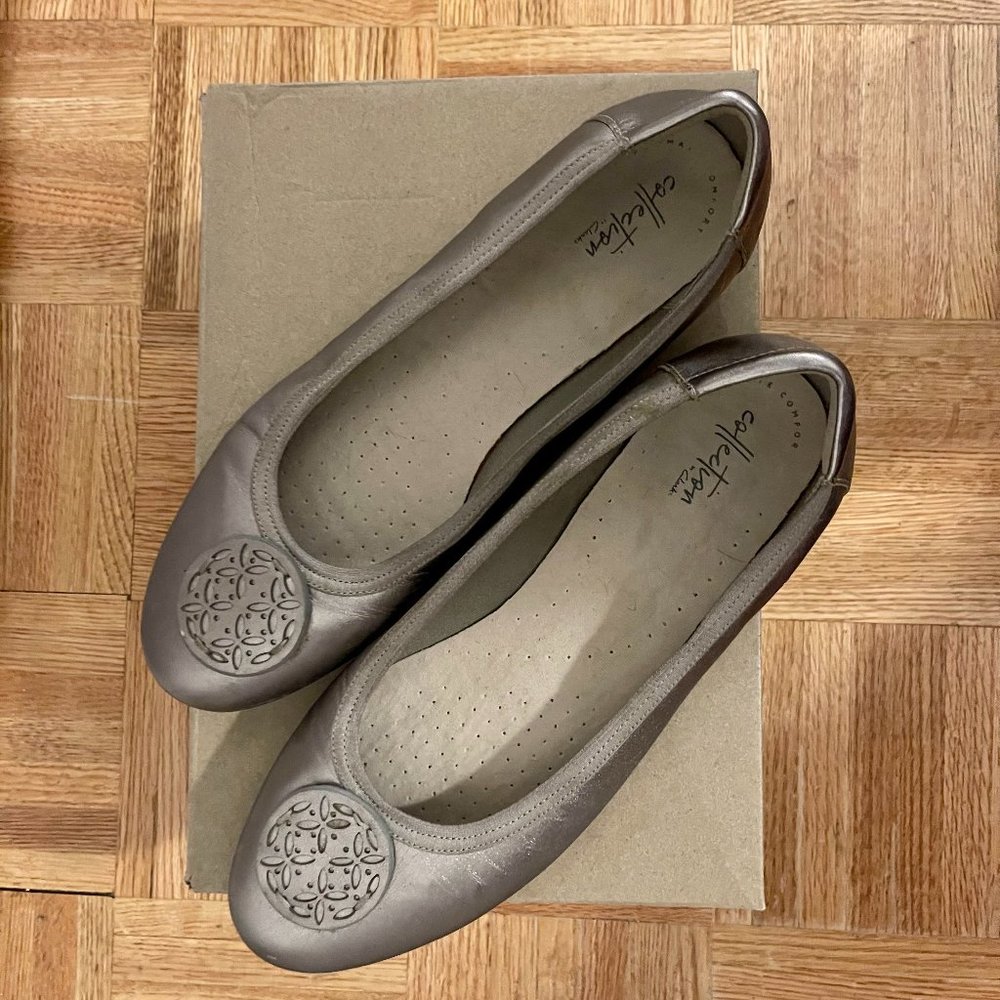 Clarks SIZE 12 Women's Ballet Flats